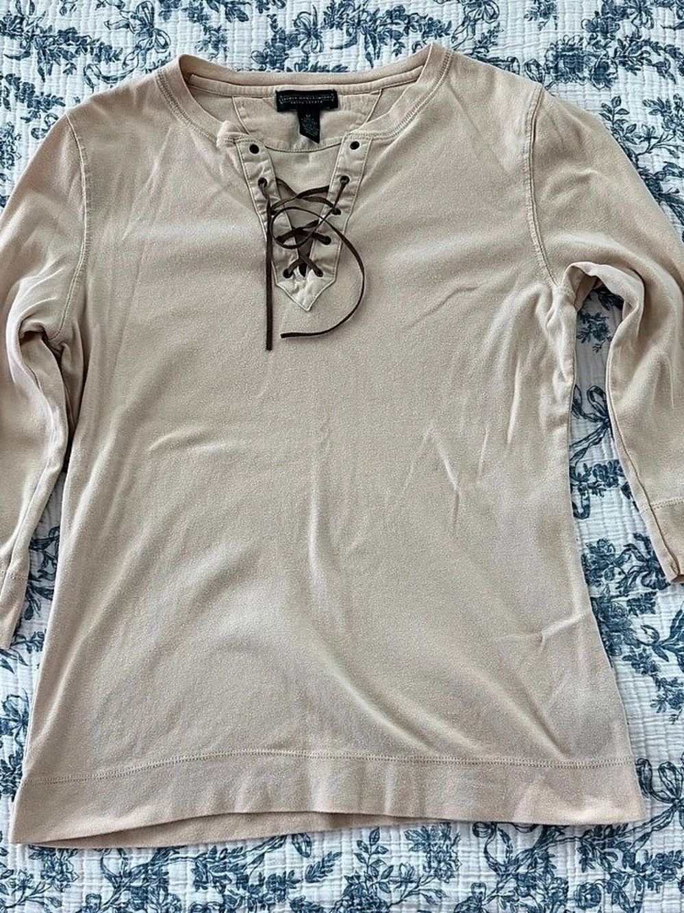 Lauren Jeans Company Long Sleeve Lace-Up Top in Cream Size Medium